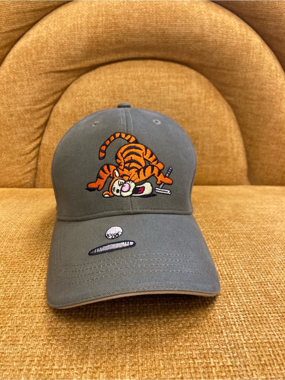 Vintage 90s Disney Golf Collection Tigger Strapback Hat